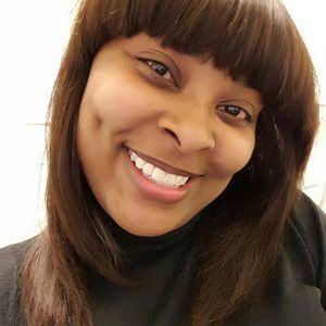 Meet your Posher, Dana